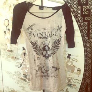 Day trip 3/4 skull rhinestone burnout tee